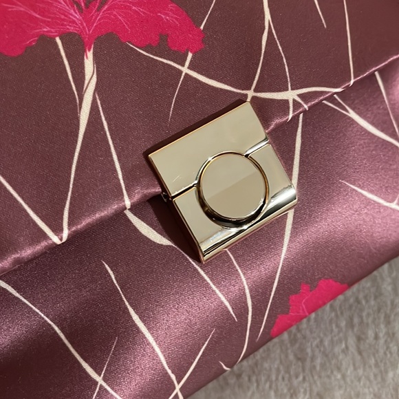 Floral print satin purse - Picture 5 of 8